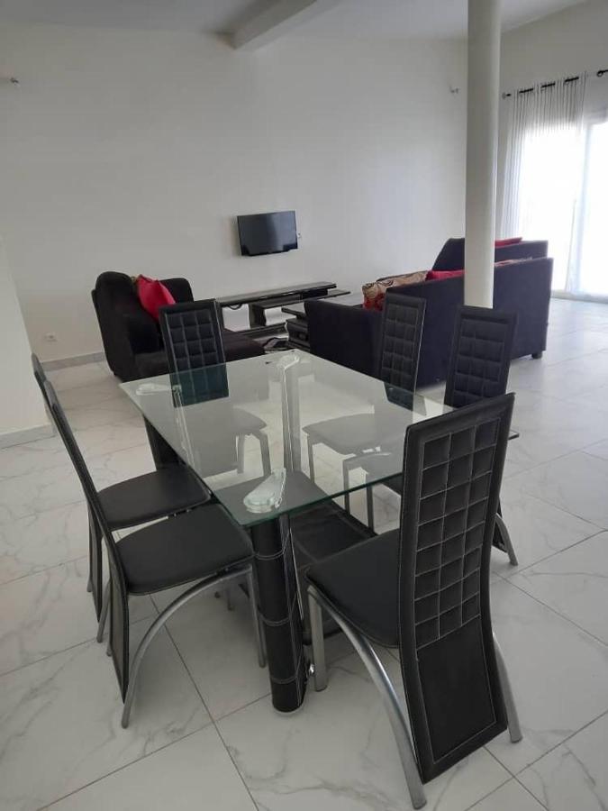 Villa Diambars Sali Tapé Екстериор снимка